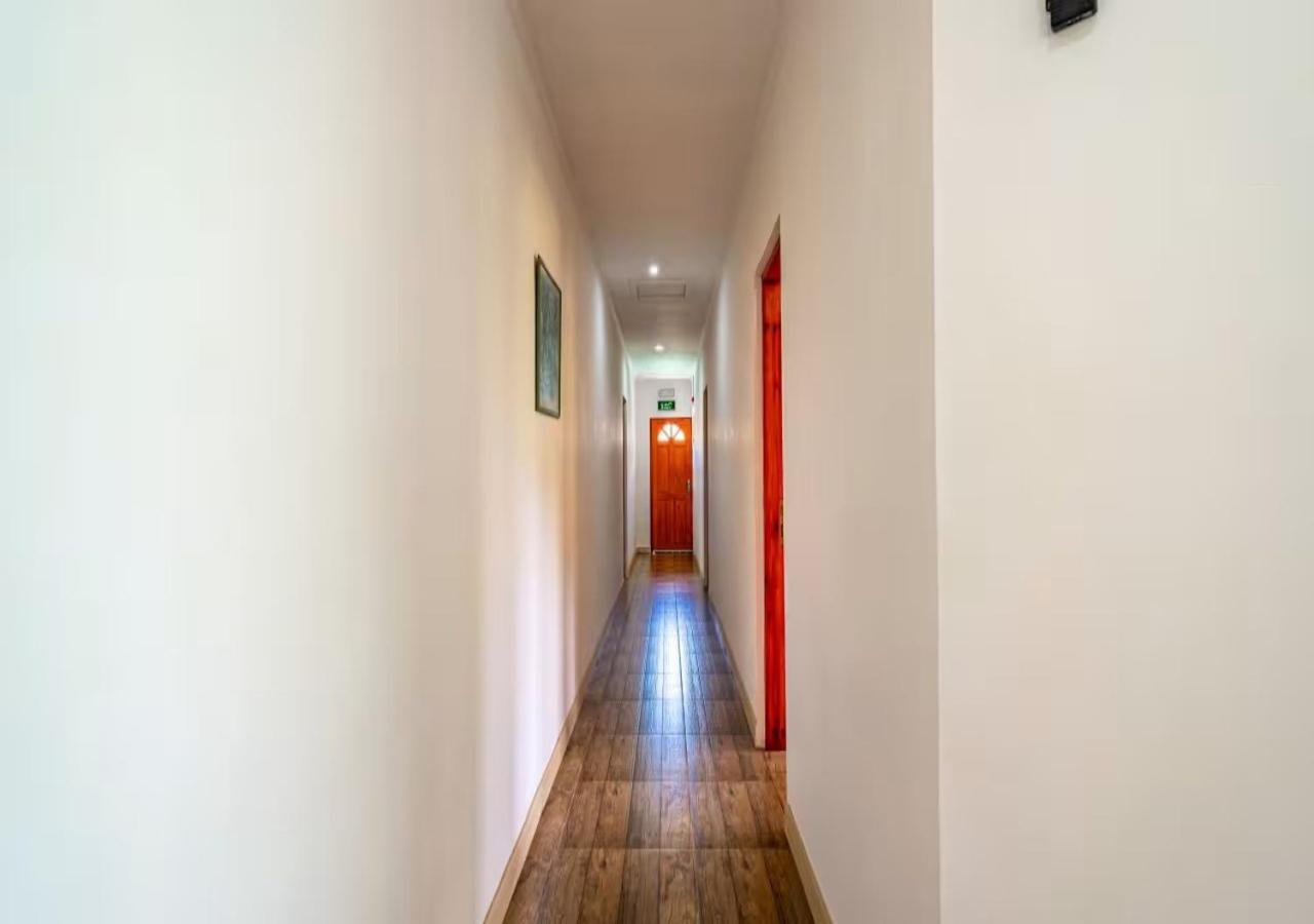 Dovass Self Catering Apartments Takamaka Exterior photo